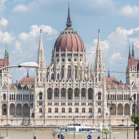 Bright Studio With Parliament View, Free Parking Budapest Bagian luar foto