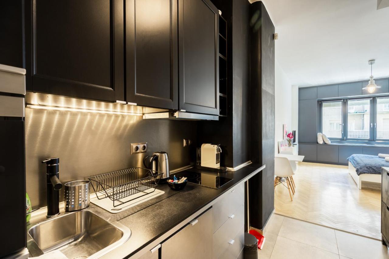 Bright Studio With Parliament View, Free Parking Budapest Bagian luar foto