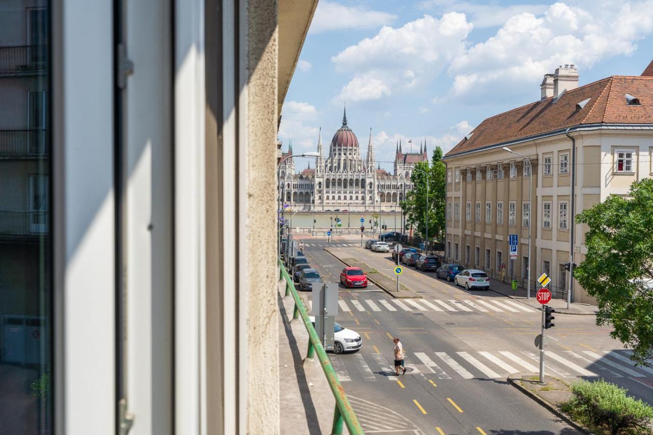 Bright Studio With Parliament View, Free Parking Budapest Bagian luar foto