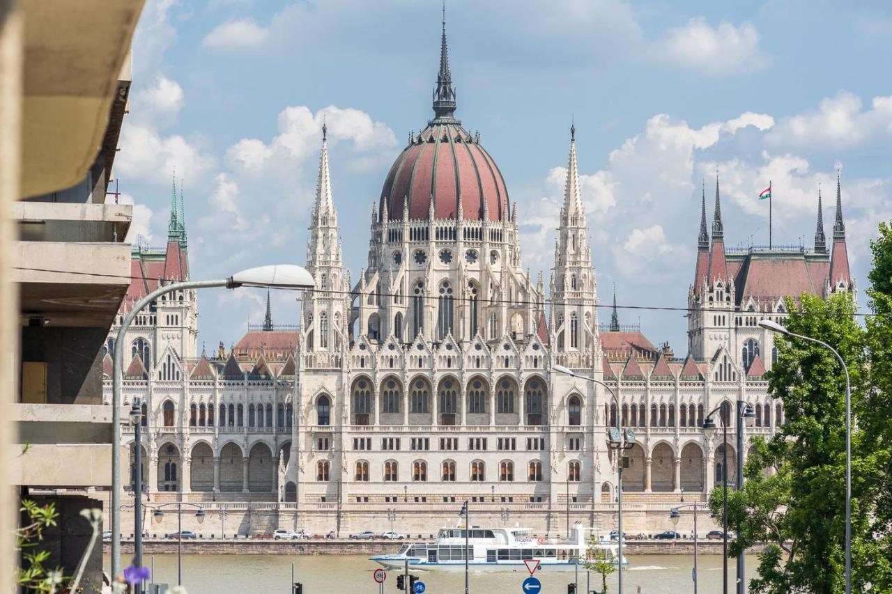 Bright Studio With Parliament View, Free Parking Budapest Bagian luar foto