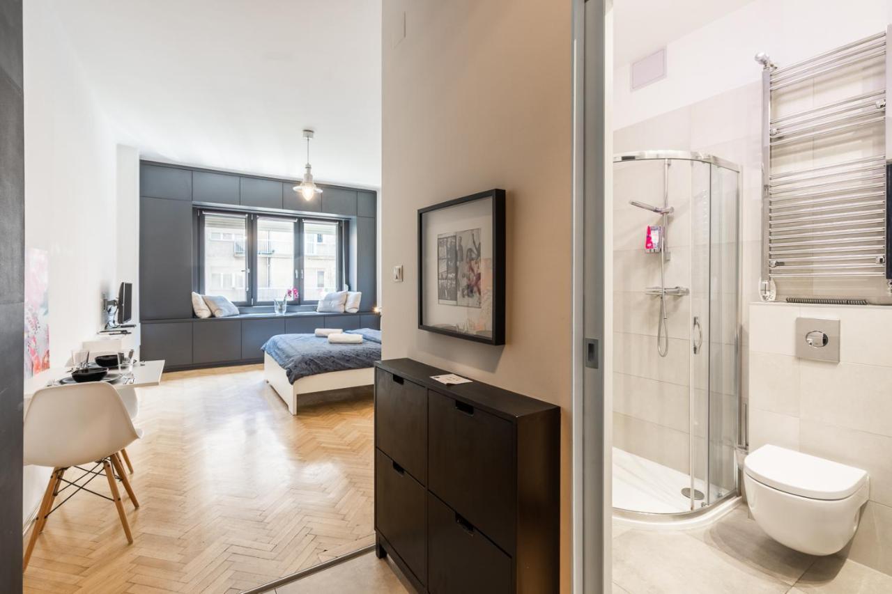 Bright Studio With Parliament View, Free Parking Budapest Bagian luar foto