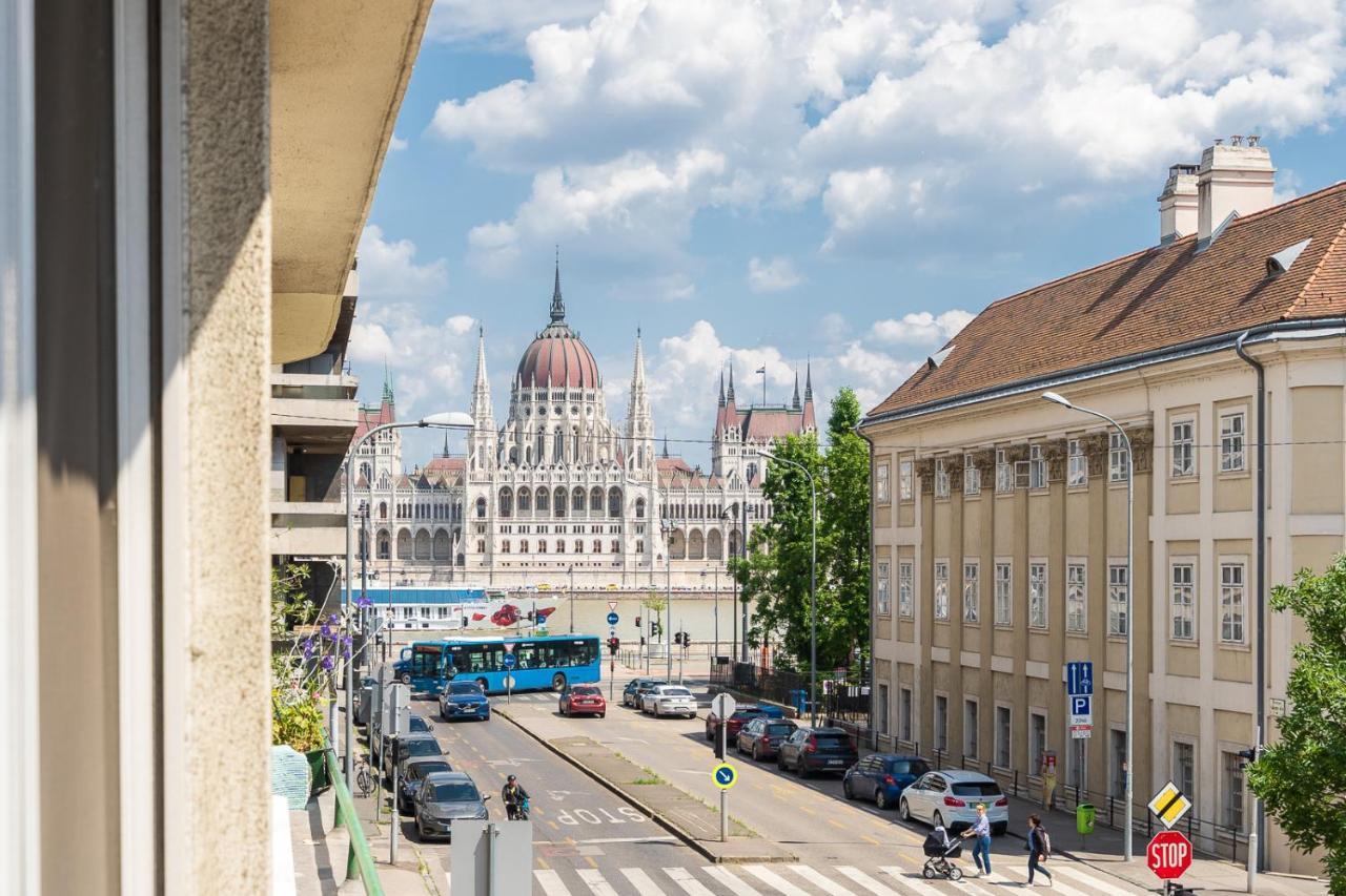 Bright Studio With Parliament View, Free Parking Budapest Bagian luar foto