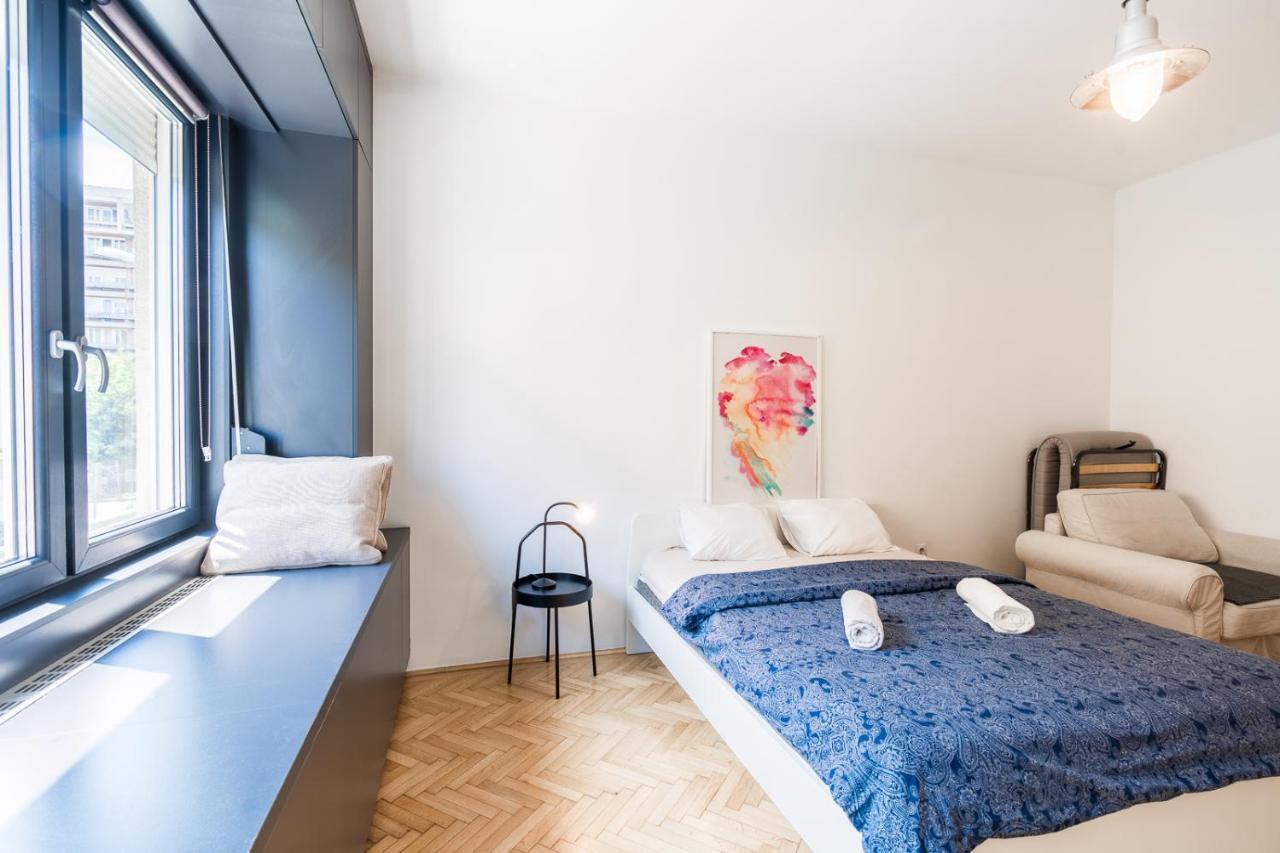 Bright Studio With Parliament View, Free Parking Budapest Bagian luar foto