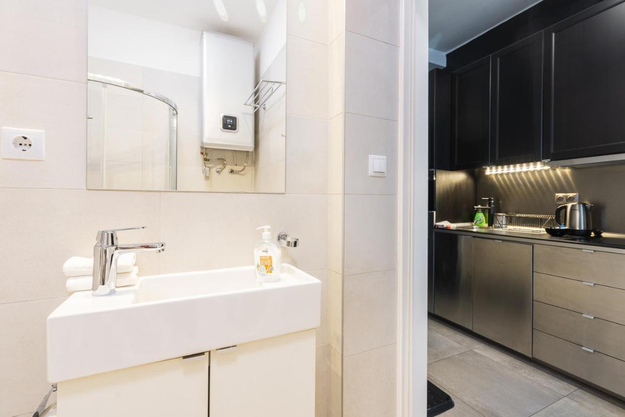 Bright Studio With Parliament View, Free Parking Budapest Bagian luar foto